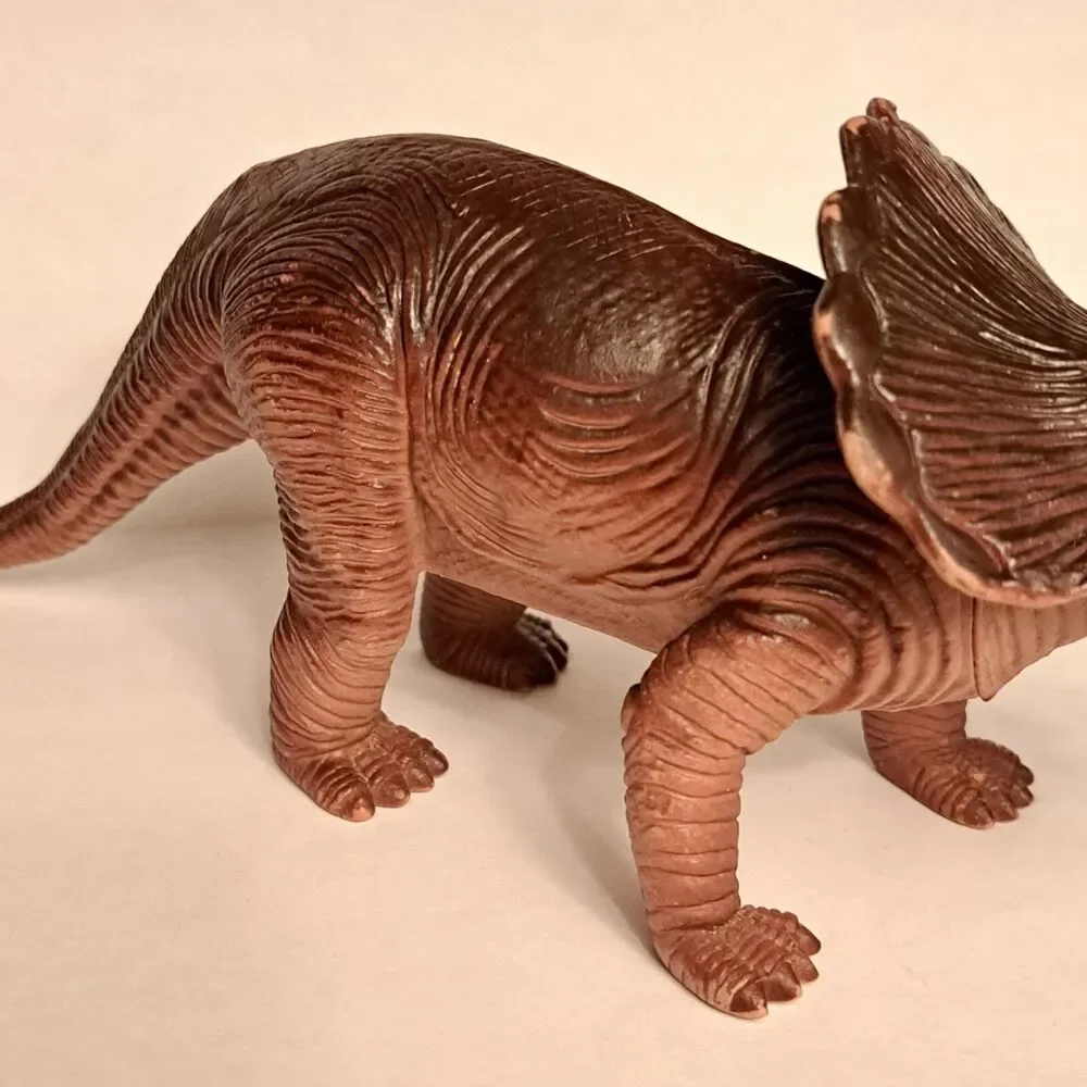 Jurassic Triceratops Toy Figure Dinosaur Model Kids Toys JARU 1083